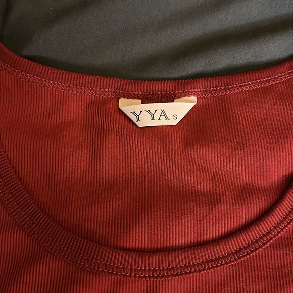 YYA red ridged dress - Picture 2 of 2